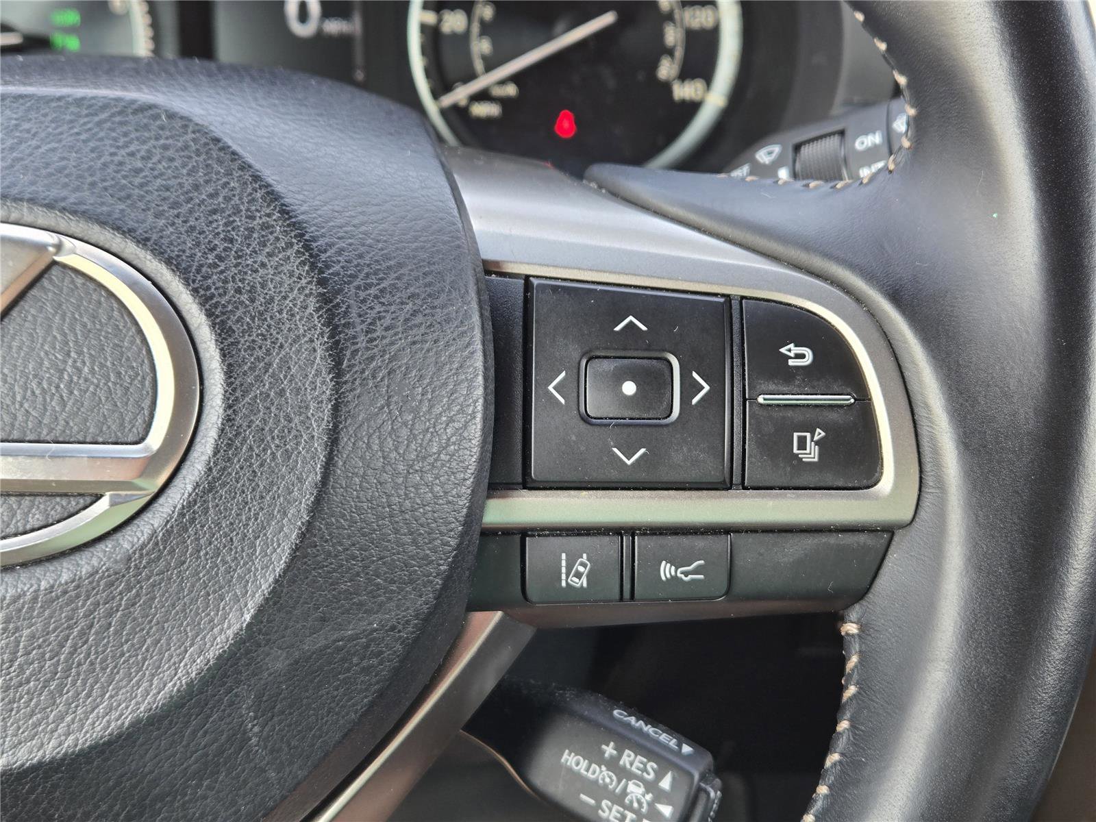 Used 2020 Lexus GX 460 Premium w/ Premium Package image 22