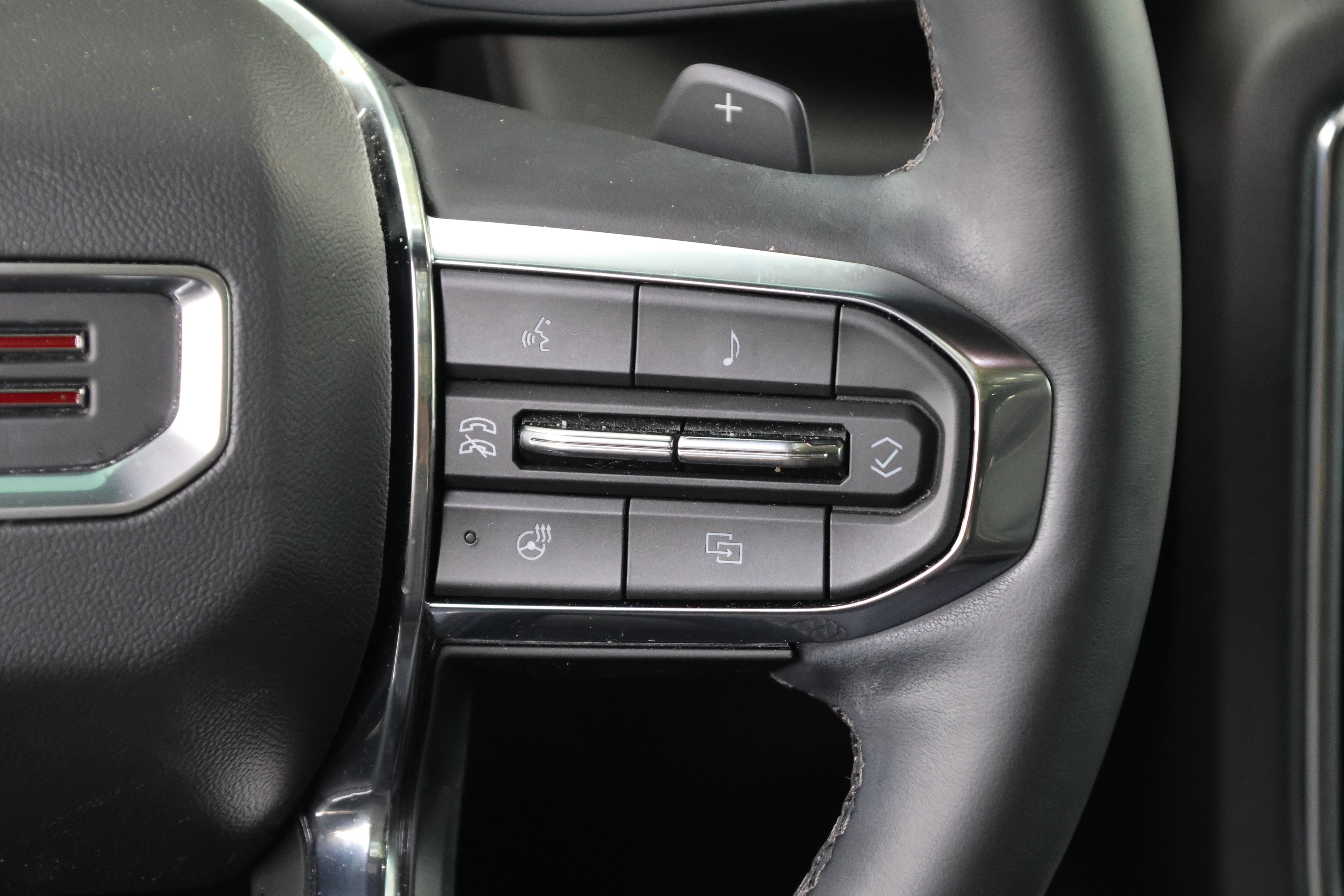Used 2025 GMC Yukon Elevation AWD/4WD image 25