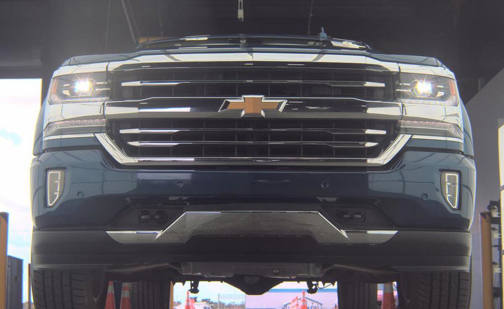 Used 2018 Chevrolet Silverado 1500 High Country AWD/4WD image 3