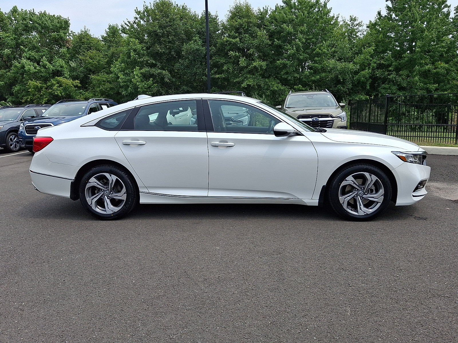Used 2019 Honda Accord EX-L image 8