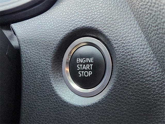 Used 2025 Toyota Corolla SE image 15