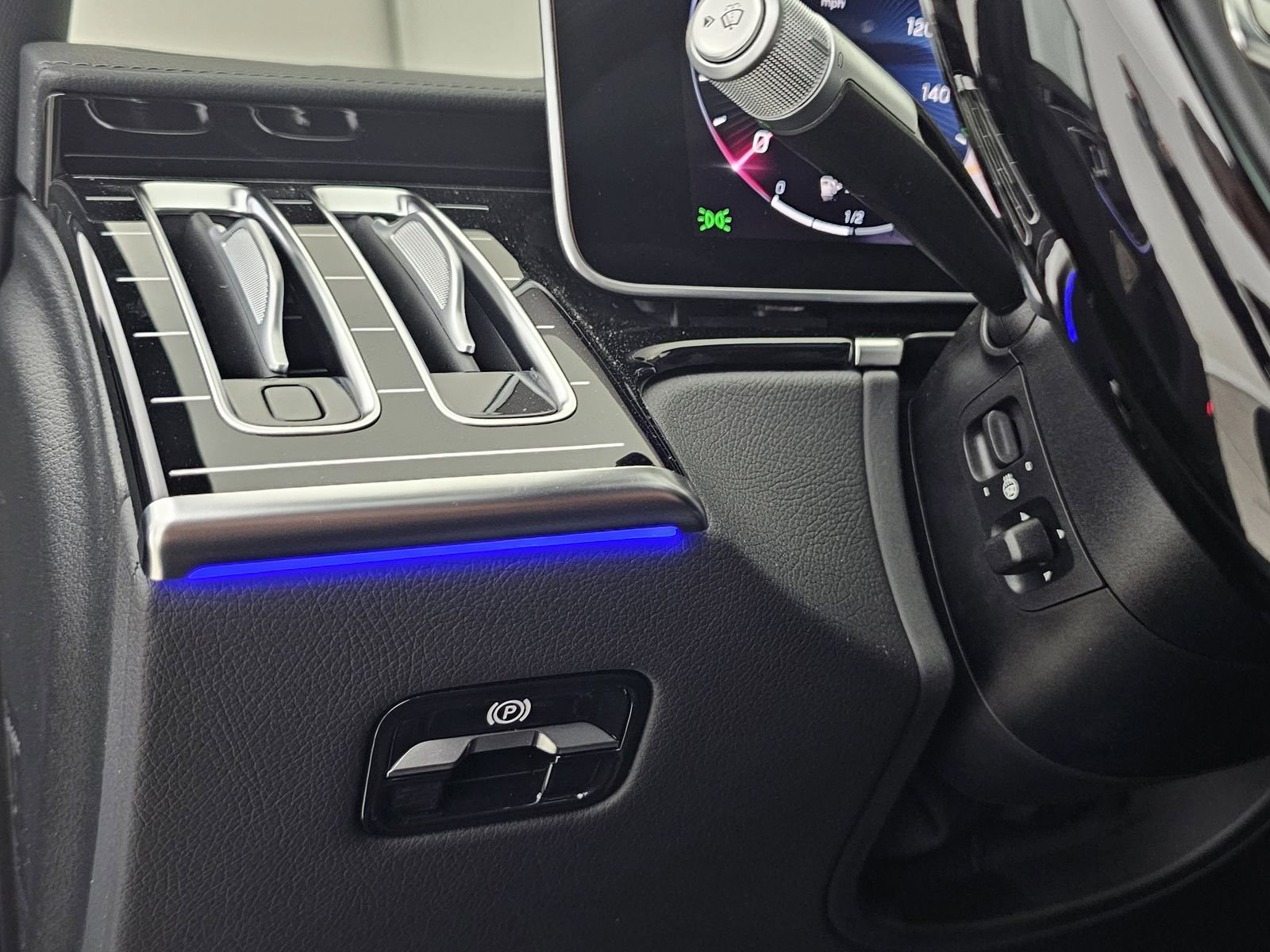 New 2026 Mercedes-Benz S 580 4MATIC Sedan image 11