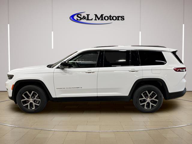 Used 2023 Jeep Grand Cherokee L Limited w/ Luxury Tech Group II AWD/4WD image 4