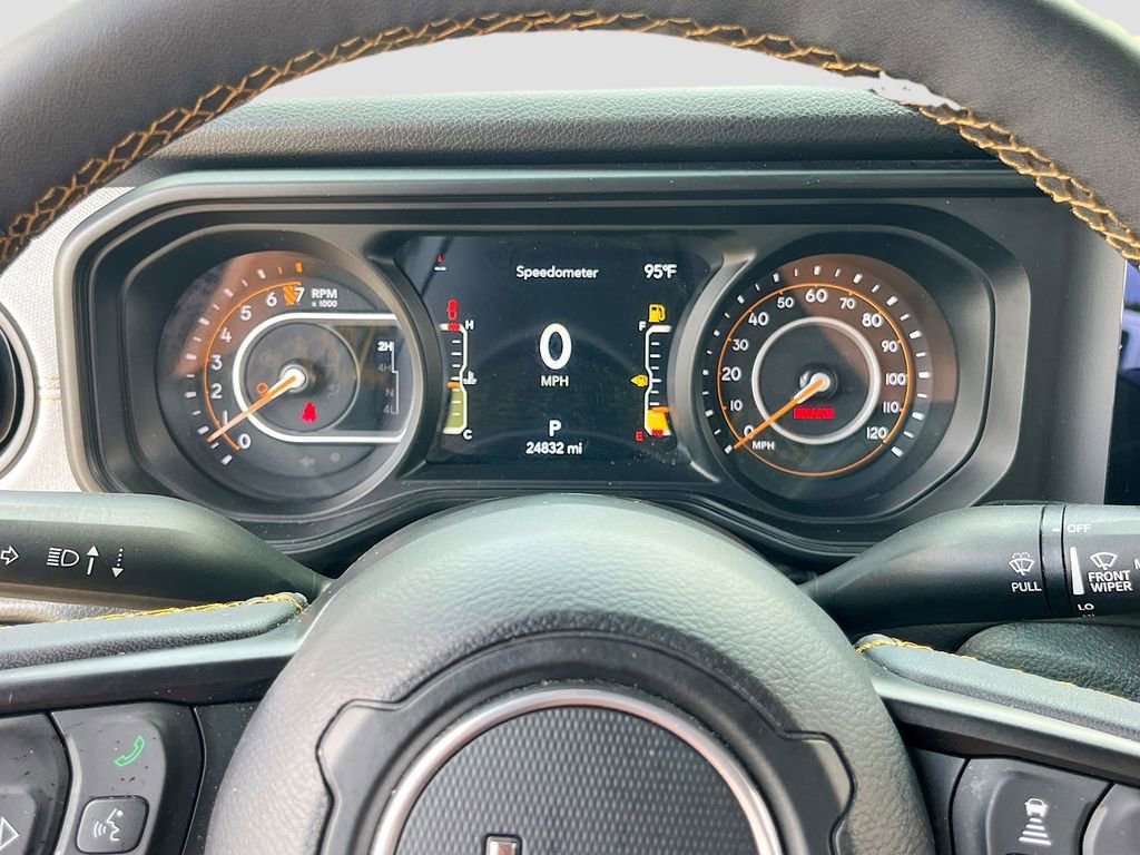 Certified 2025 Jeep Gladiator Mojave AWD/4WD image 12