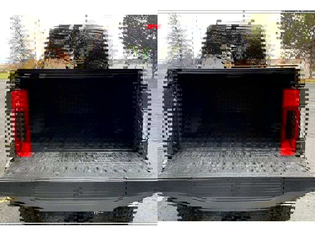 Used 2022 Ford F350 Limited image 11