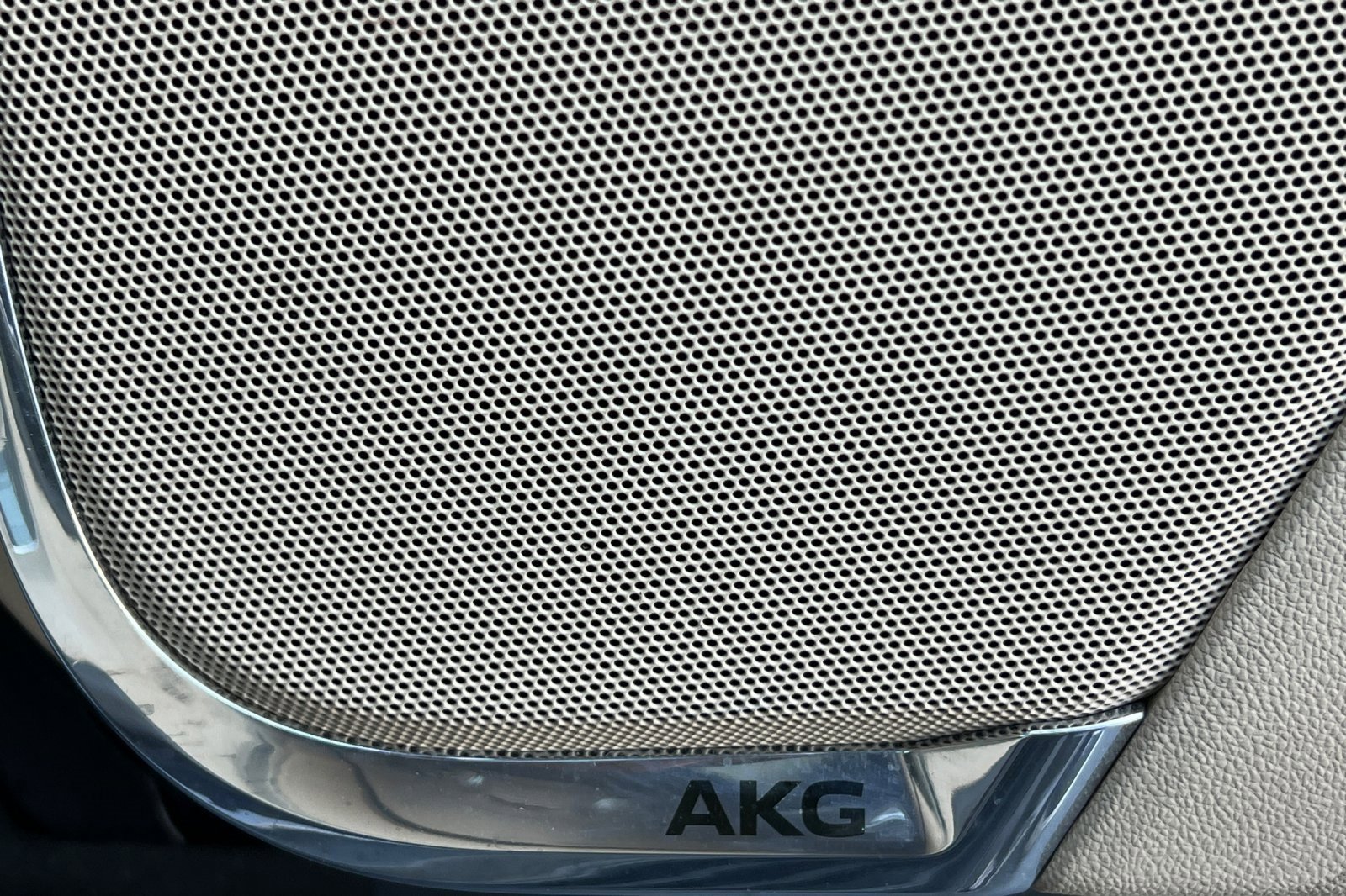 Used 2023 Cadillac Escalade Premium Luxury w/ Performance Package image 46