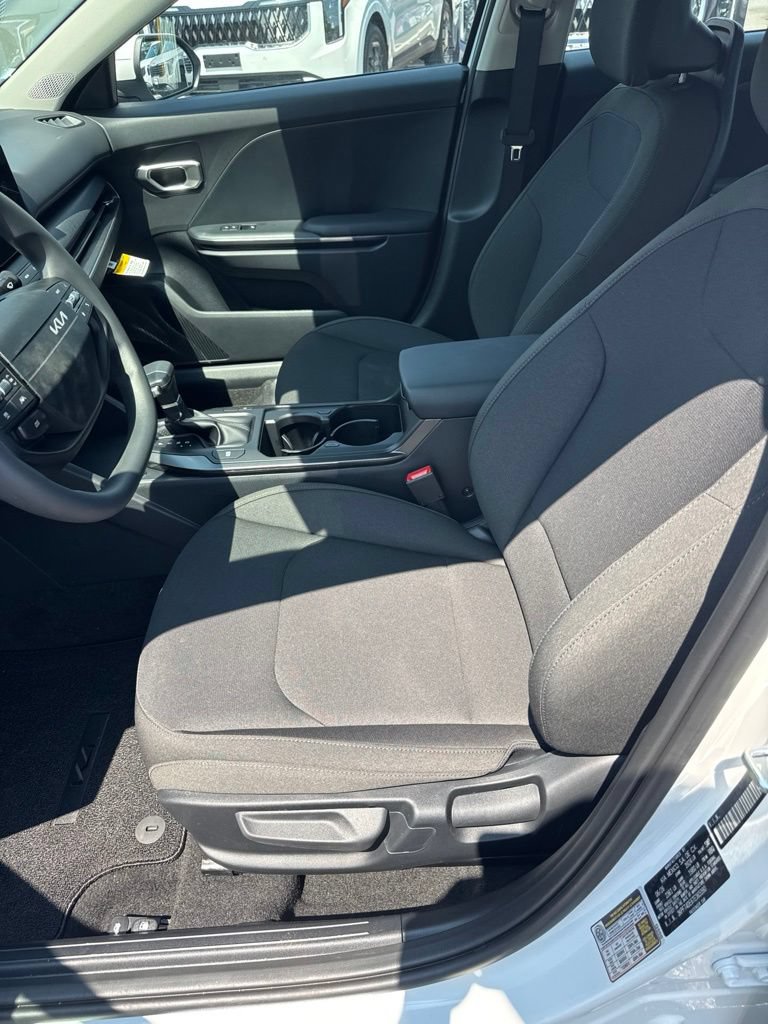 New 2026 Kia K4 FWD image 9