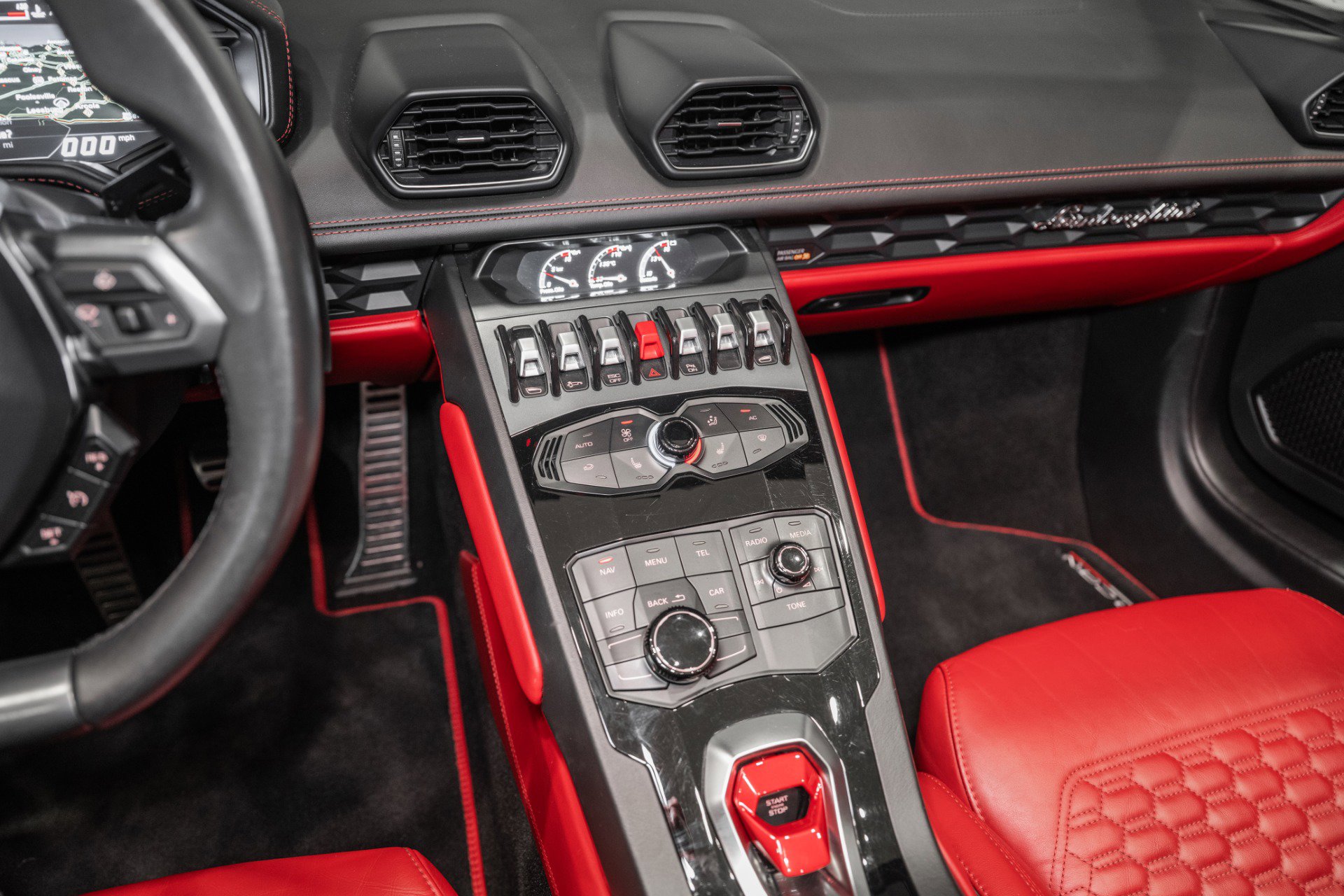 Used 2016 Lamborghini Huracan LP 610-4 image 25