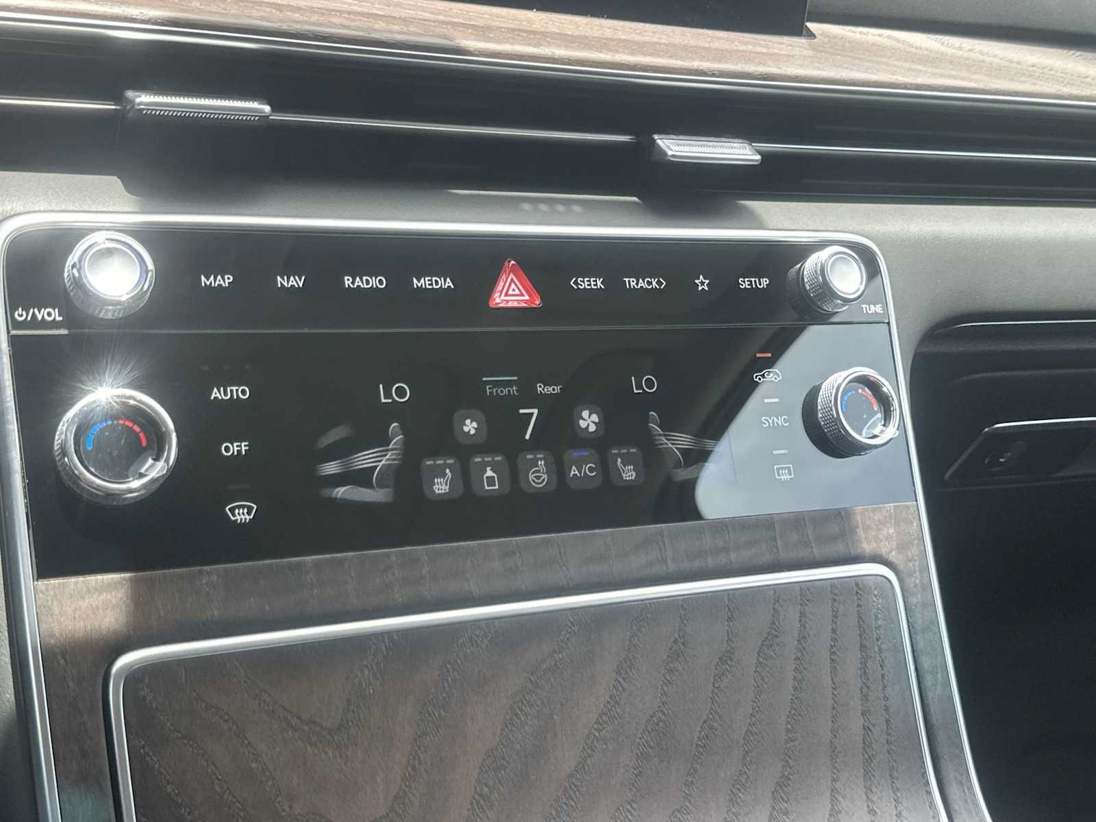 New 2026 Genesis GV80 2.5T Select AWD/4WD image 24