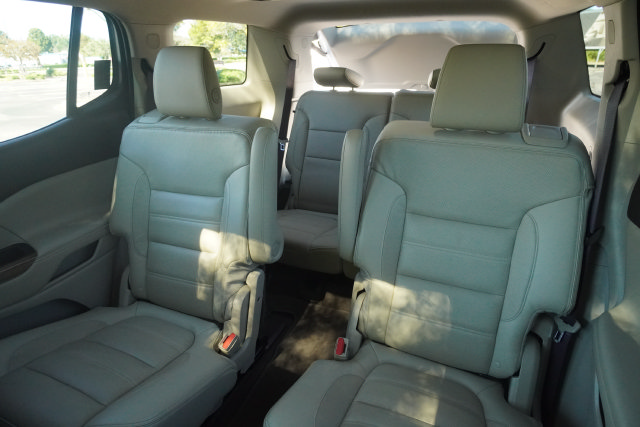 Used 2017 GMC Acadia Denali w/ Technology Package FWD image 23