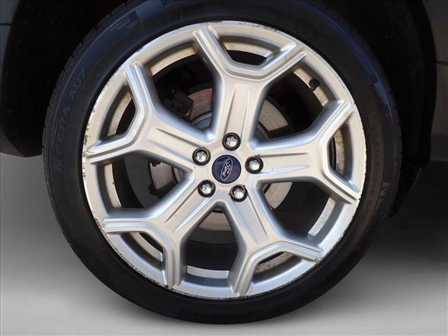Used 2017 Ford Escape Titanium image 7