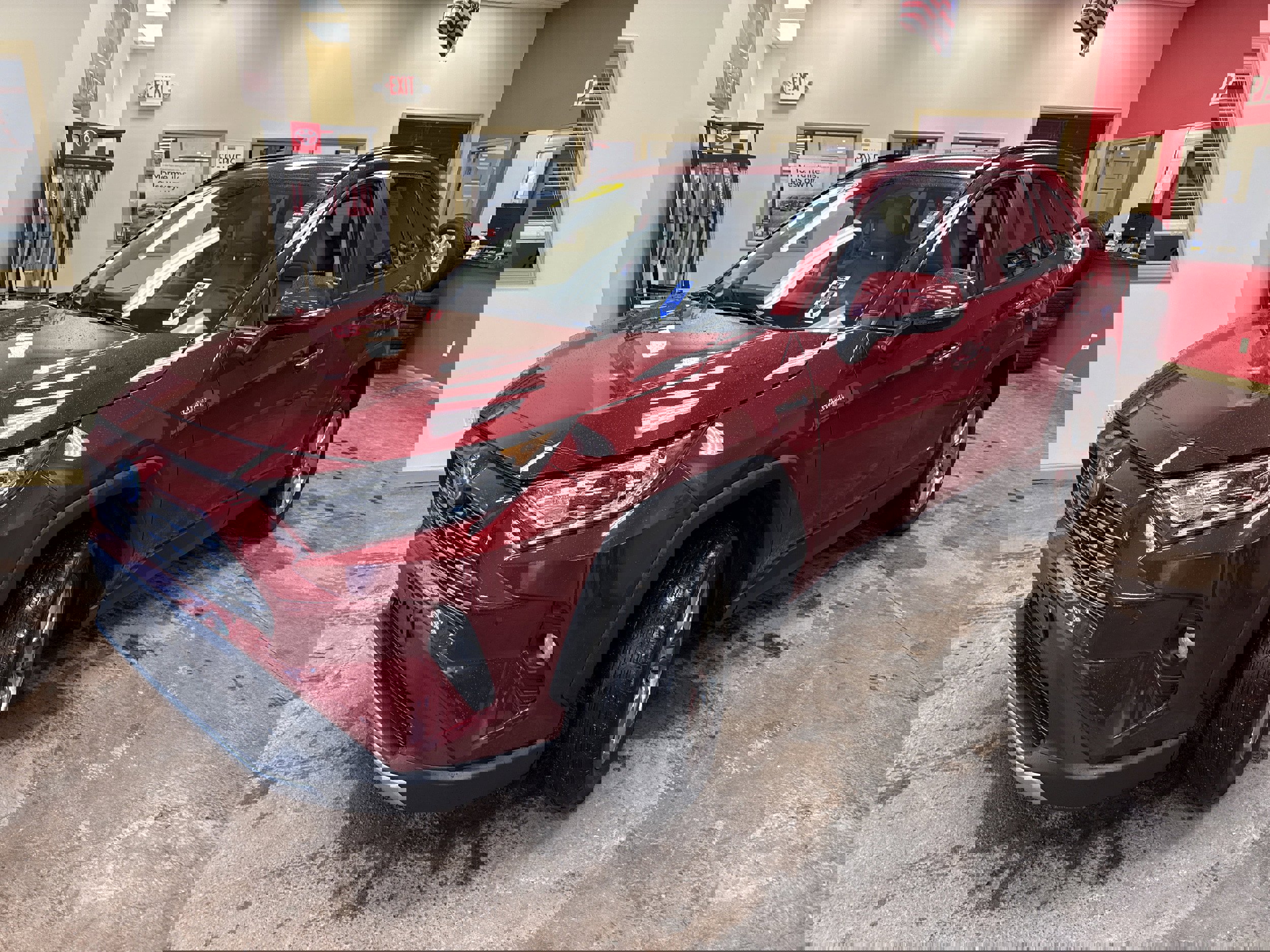 Used 2020 Toyota RAV4 Limited image 3