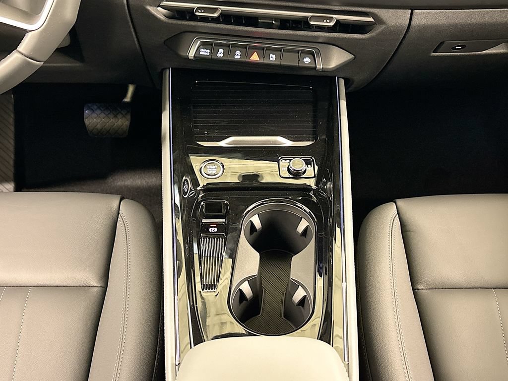 New 2026 Audi Q3 quattro 2.0T AWD/4WD image 13