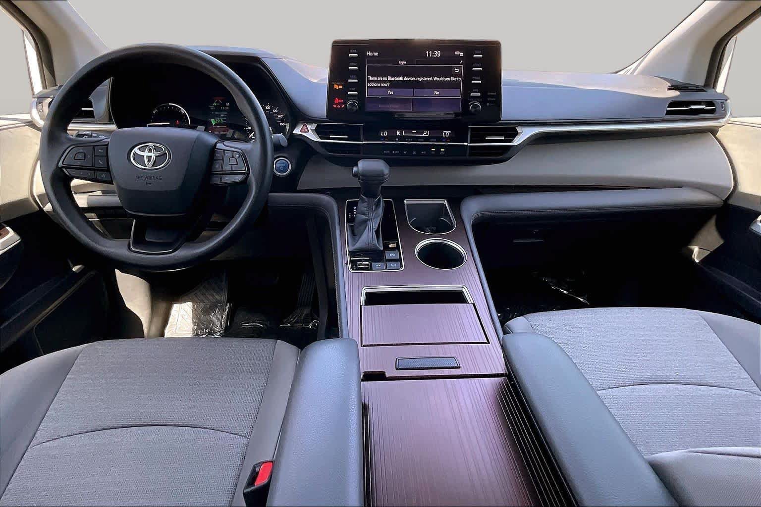Certified 2022 Toyota Sienna LE FWD image 15