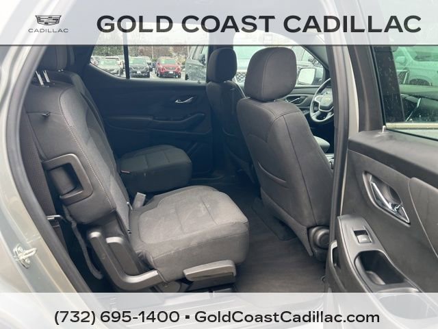 Used 2023 Chevrolet Traverse LT w/ Rear Camera Mirror Package image 8