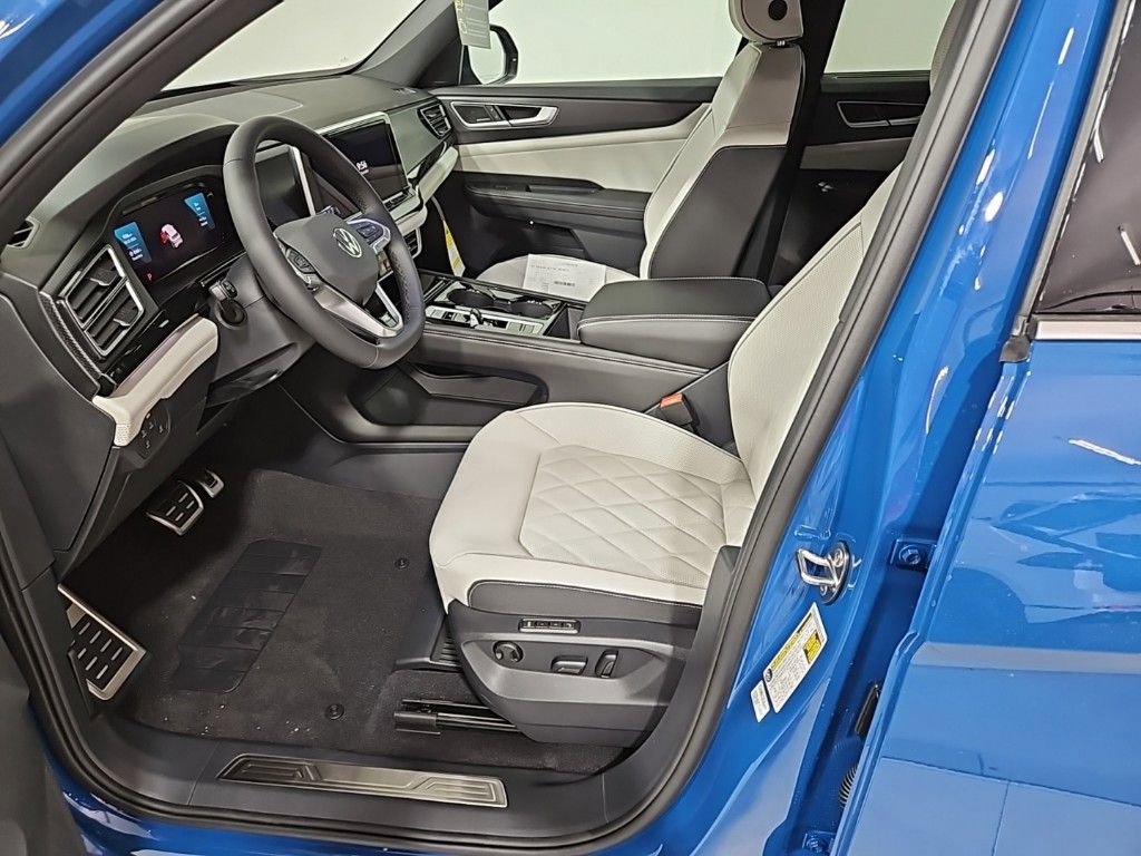 New 2025 Volkswagen Atlas Cross Sport SEL Premium R-Line image 9