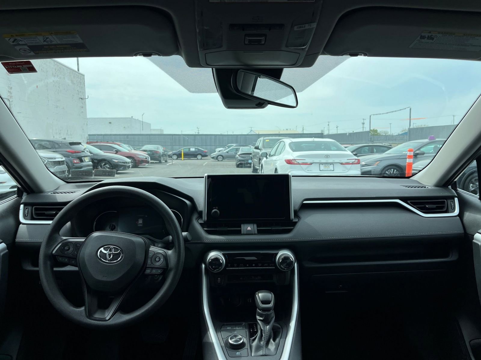 Used 2025 Toyota RAV4 LE image 33