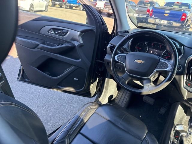 Used 2021 Chevrolet Traverse LT w/ LT Premium Package image 19
