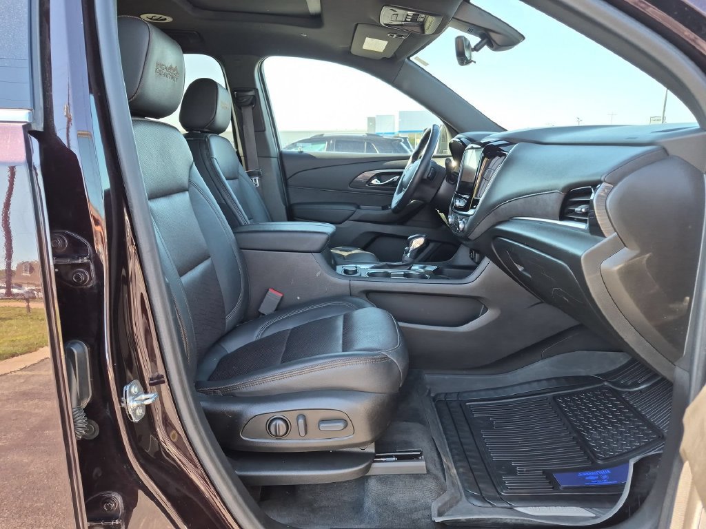Certified 2022 Chevrolet Traverse High Country w/ LPO, Floor Liner Package FWD image 28