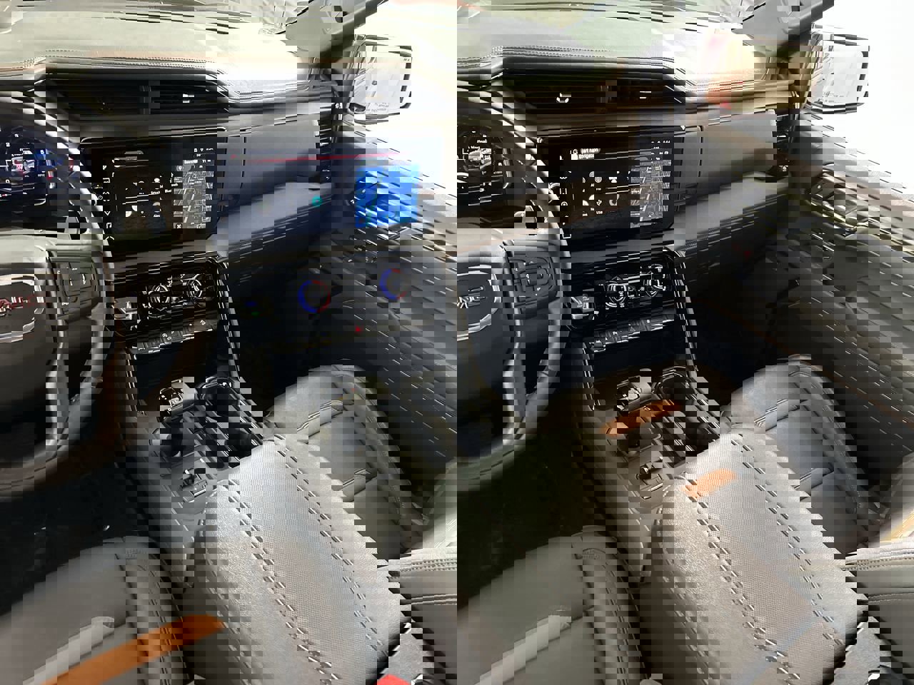 Used 2025 GMC Sierra 1500 AT4 w/ AT4 Premium Package image 23