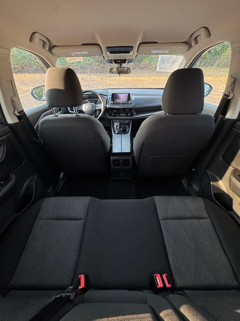Used 2025 Nissan Rogue SV FWD image 13