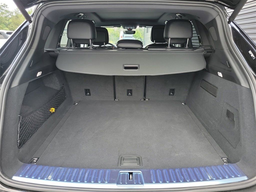 Certified 2025 Porsche Cayenne image 17