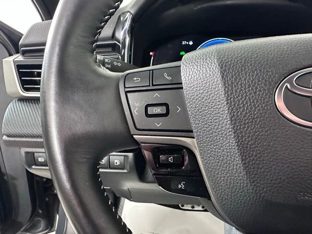 Used 2025 Toyota Camry SE w/ Convenience Package image 22