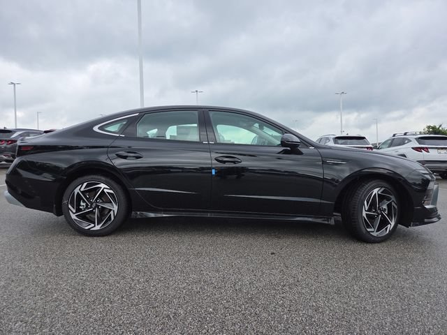 New 2026 Hyundai Sonata SEL FWD image 18