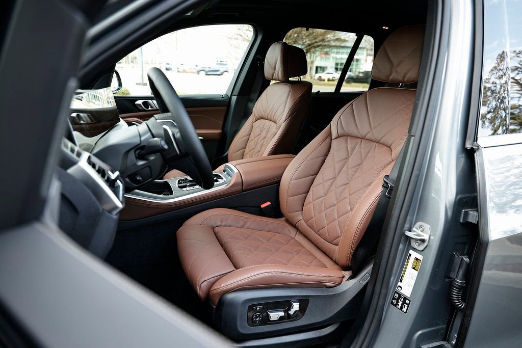 New 2026 BMW X5 xDrive40i w/ Executive Package image 21