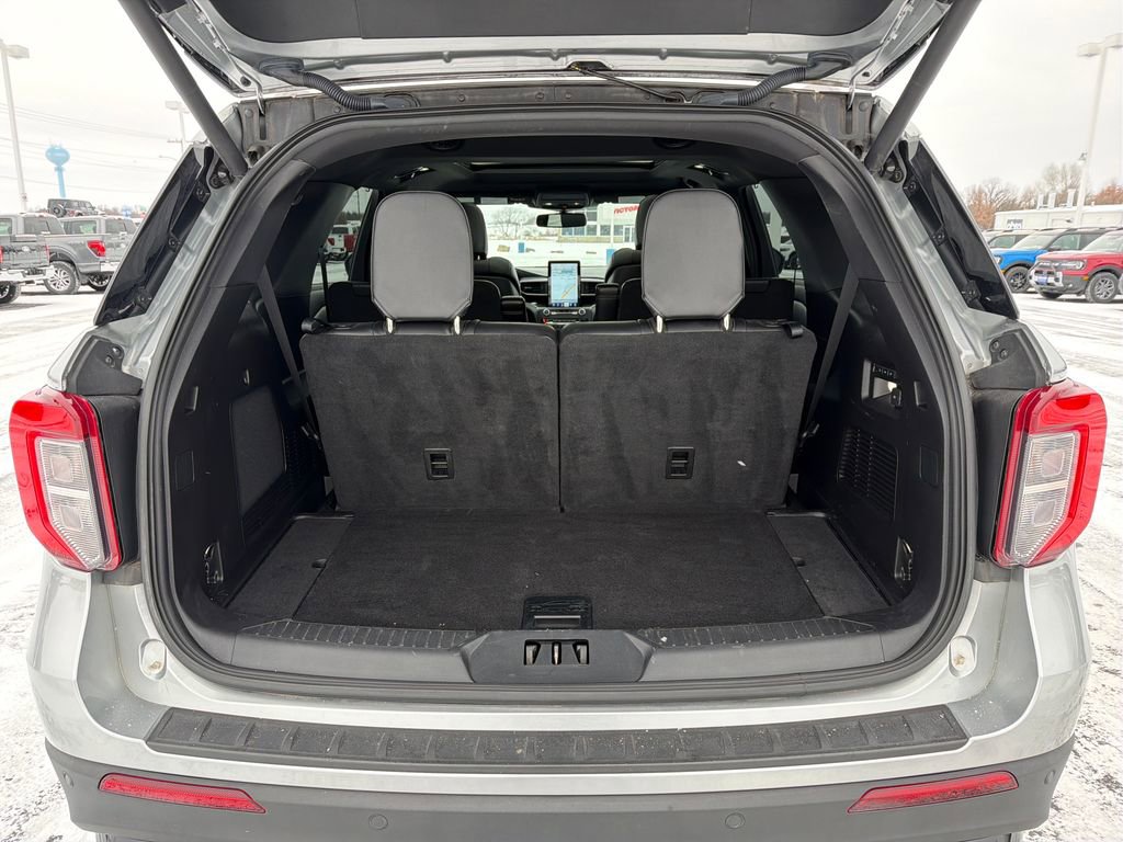 Used 2020 Ford Explorer ST w/ ST Street Pack image 23