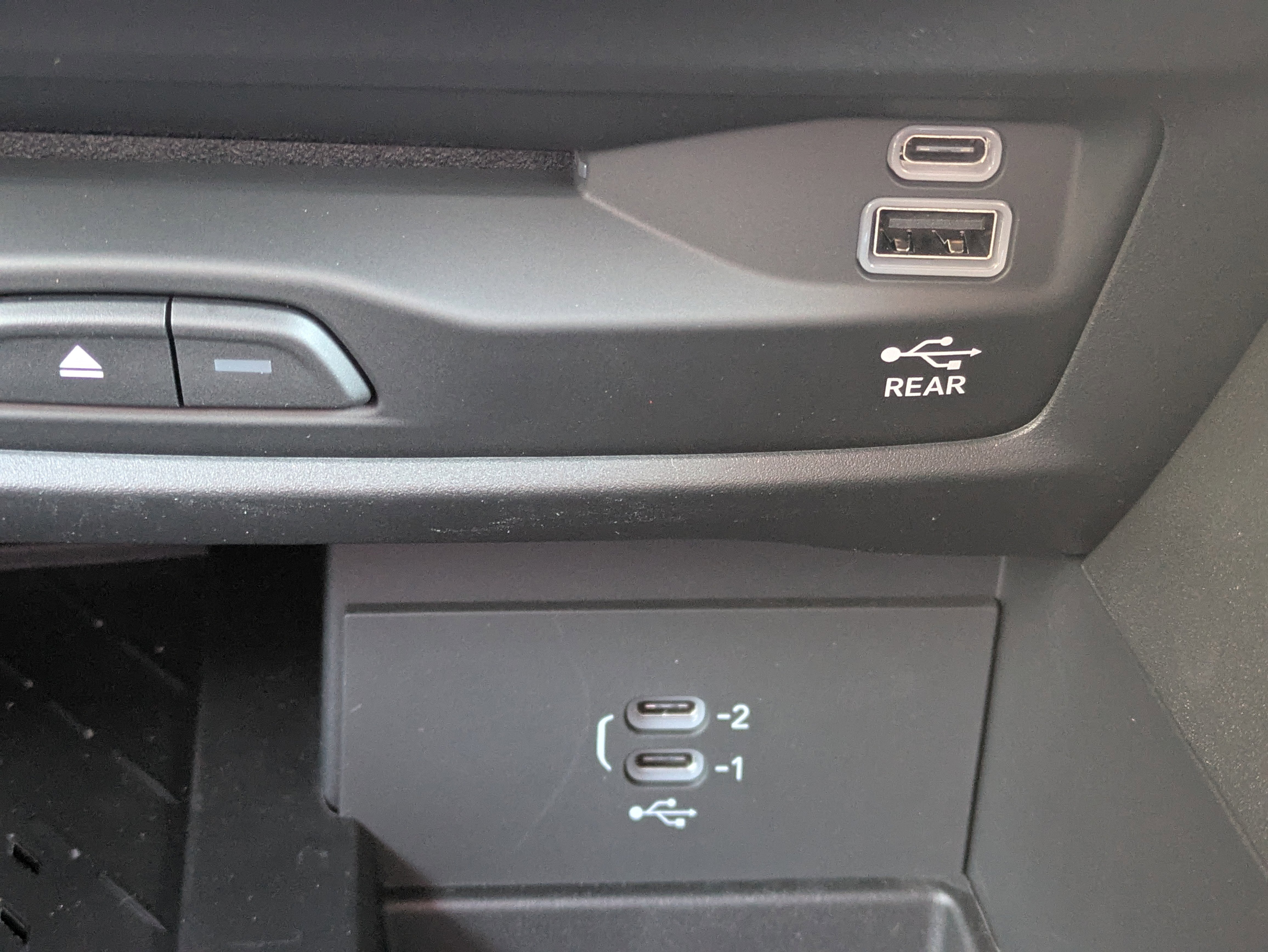 New 2026 Chrysler Pacifica Pinnacle w/ Trailer Tow Group image 23