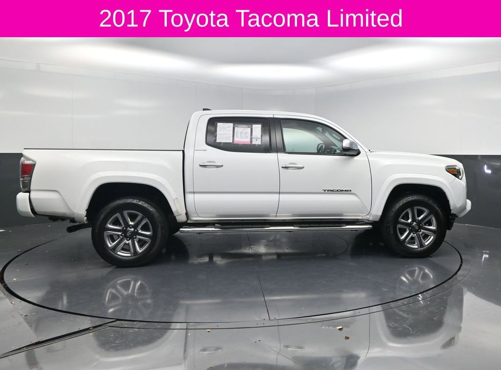 Used 2017 Toyota Tacoma Limited image 4