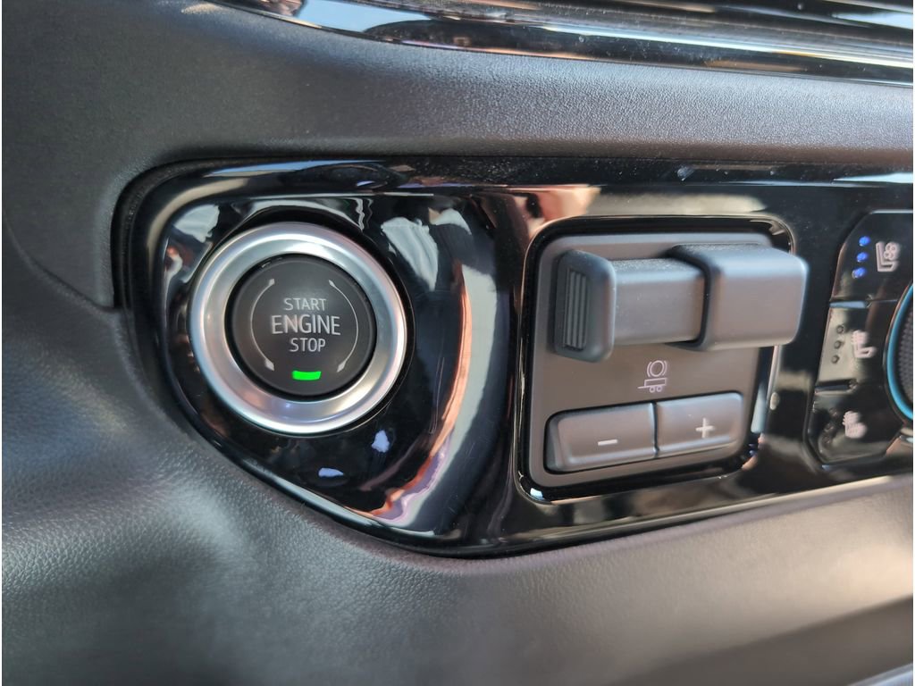 Used 2024 Chevrolet Silverado 1500 ZR2 w/ Technology Package image 23