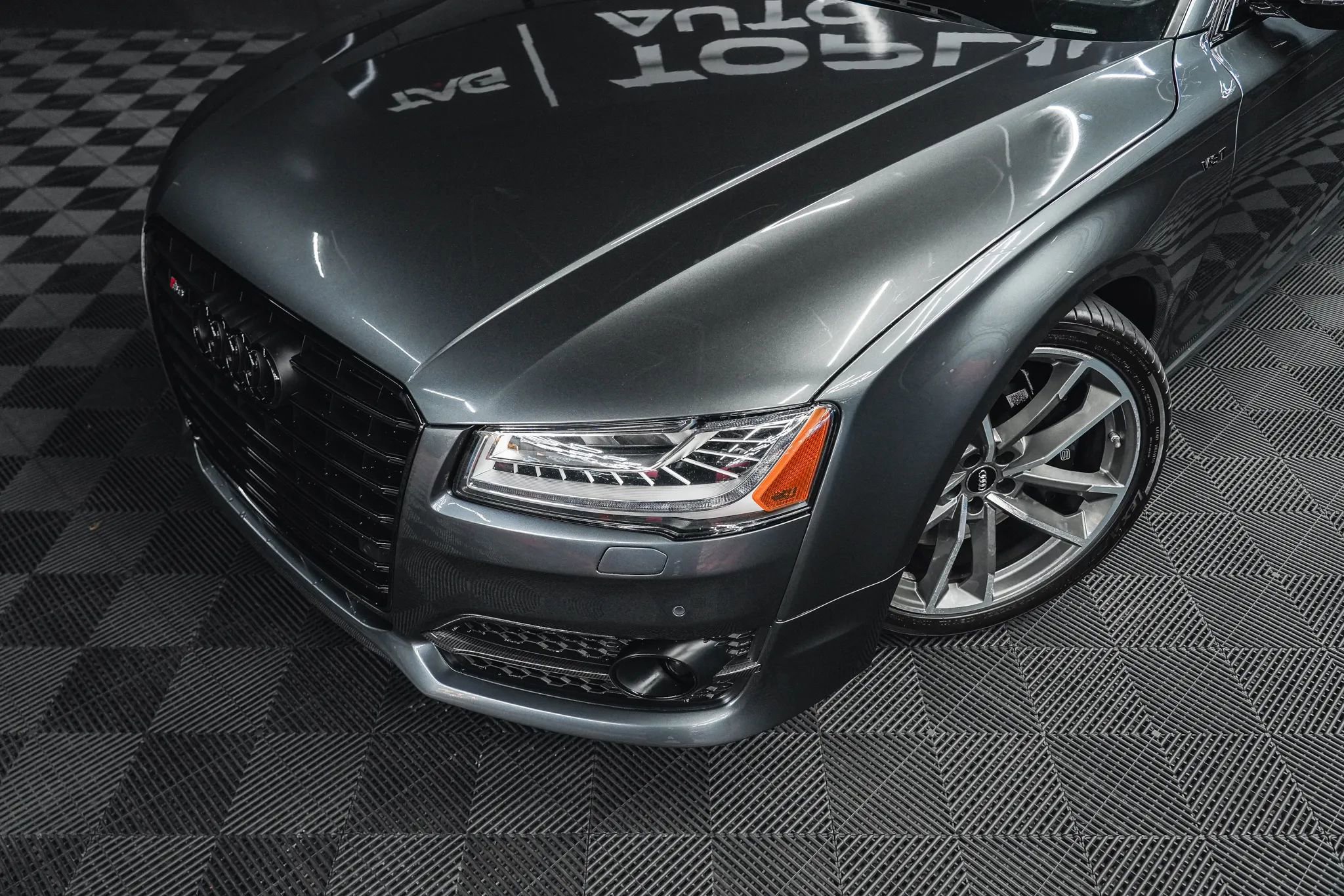 Used 2017 Audi S8 Plus image 3