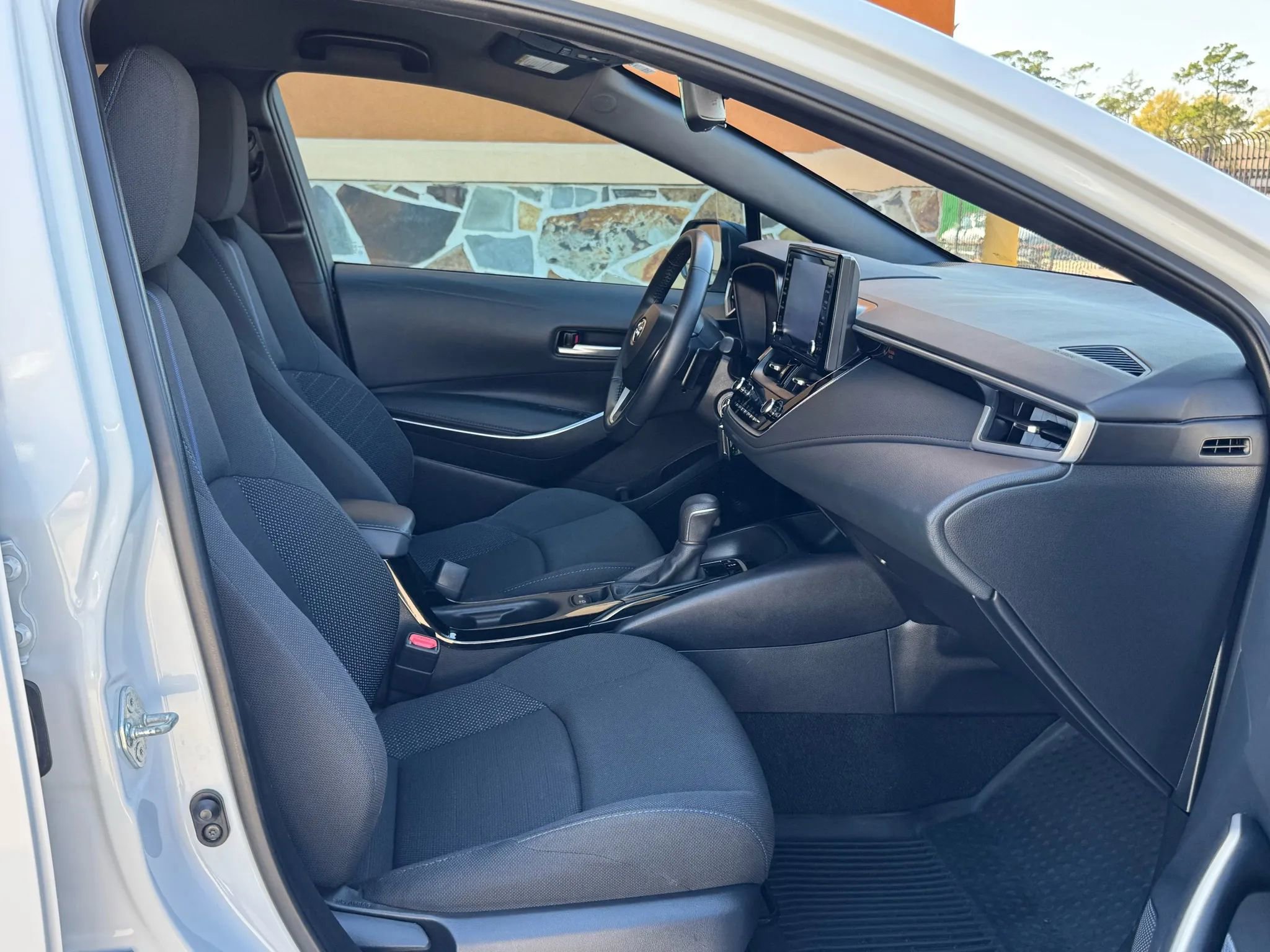 Used 2022 Toyota Corolla SE image 18