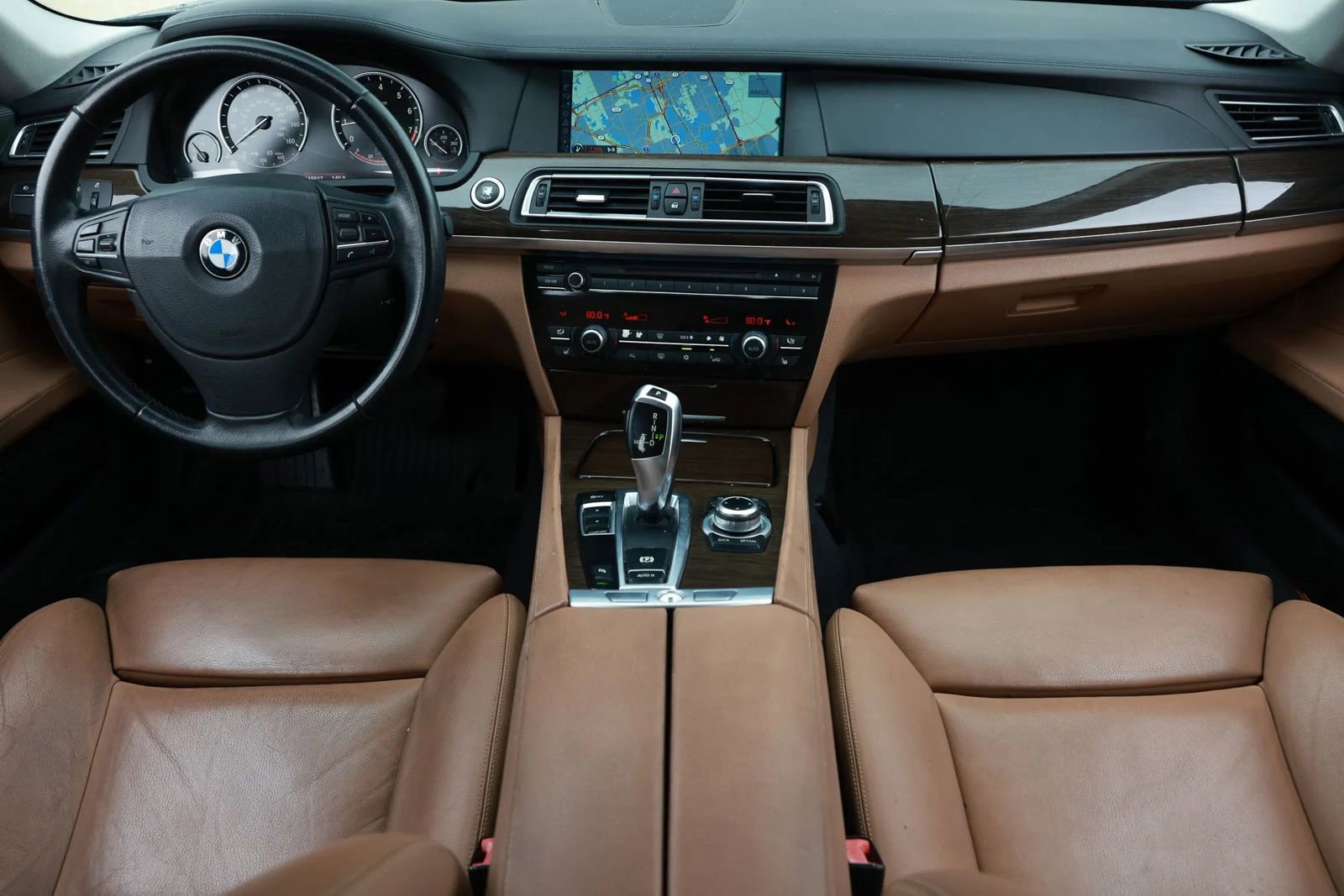 Used 2011 BMW 740i image 2