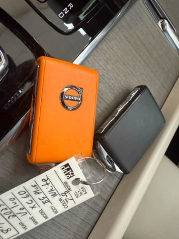 Used 2023 Volvo XC60 B5 Plus image 14