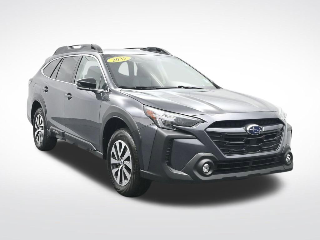 Used 2025 Subaru Outback Premium AWD/4WD image 3