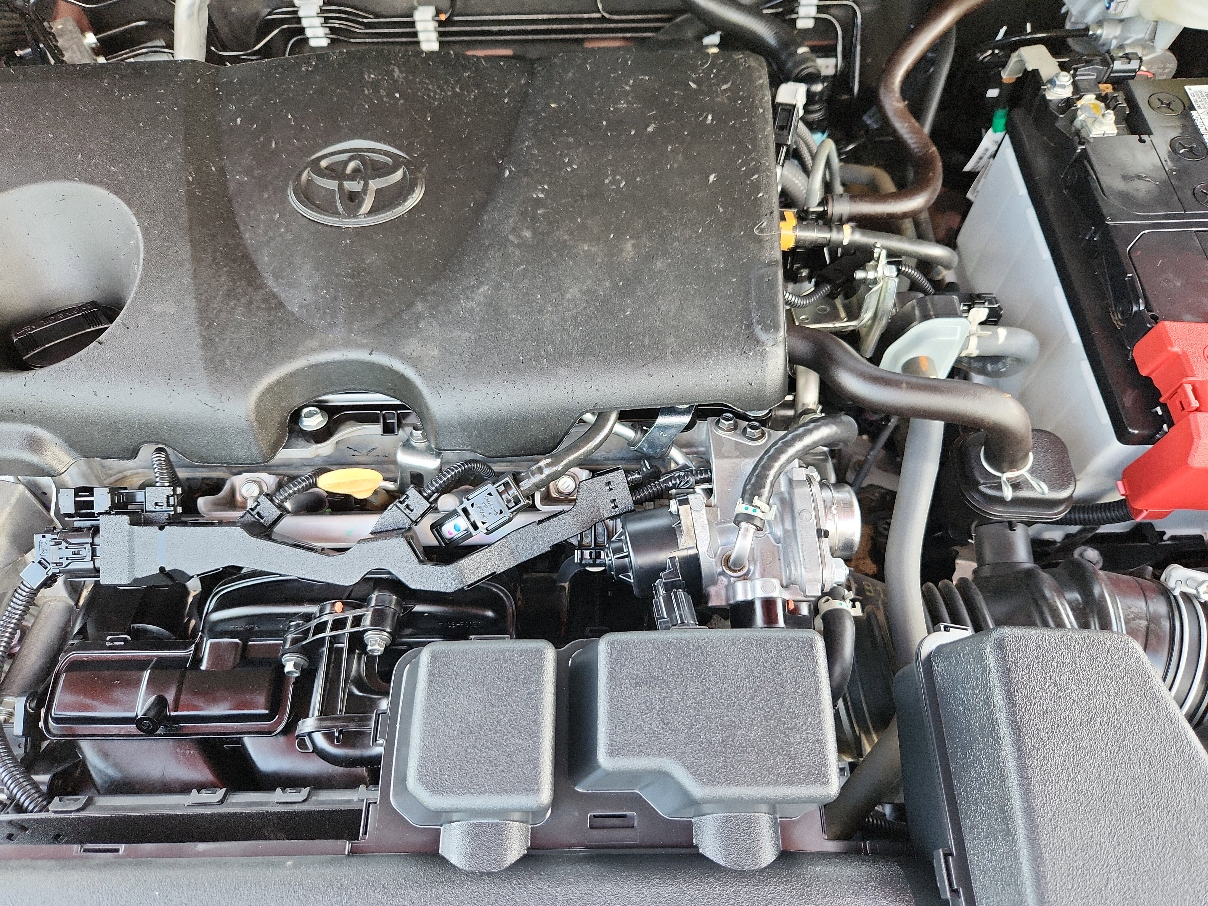 Used 2024 Toyota RAV4 XLE Premium FWD image 17