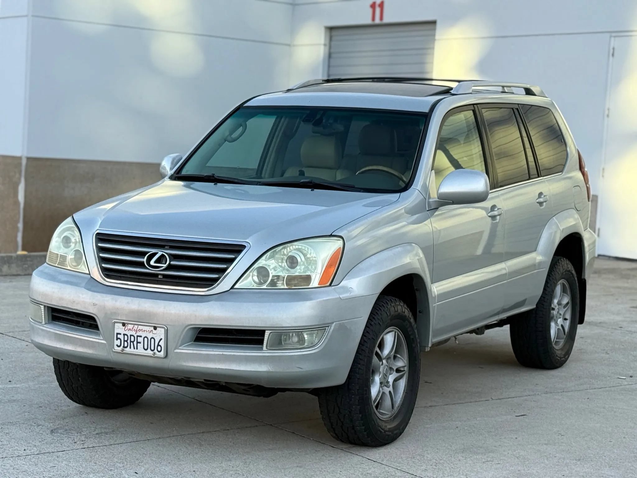 Used 2003 Lexus GX 470 AWD/4WD image 2