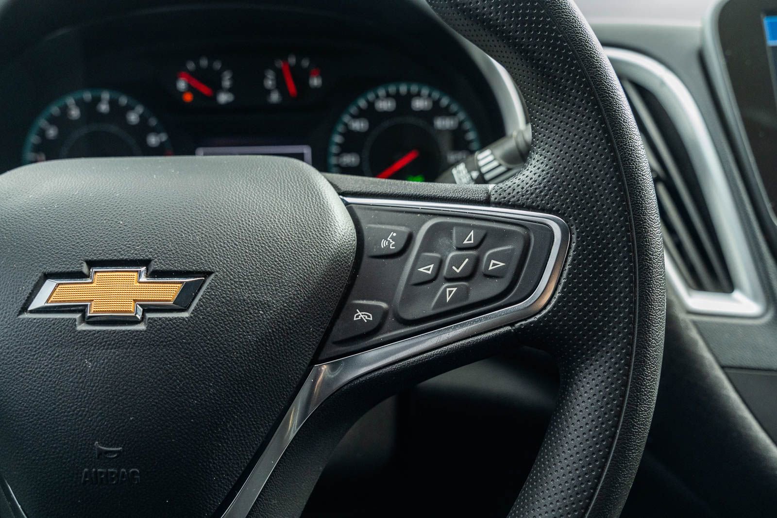 Used 2024 Chevrolet Malibu LS FWD image 25