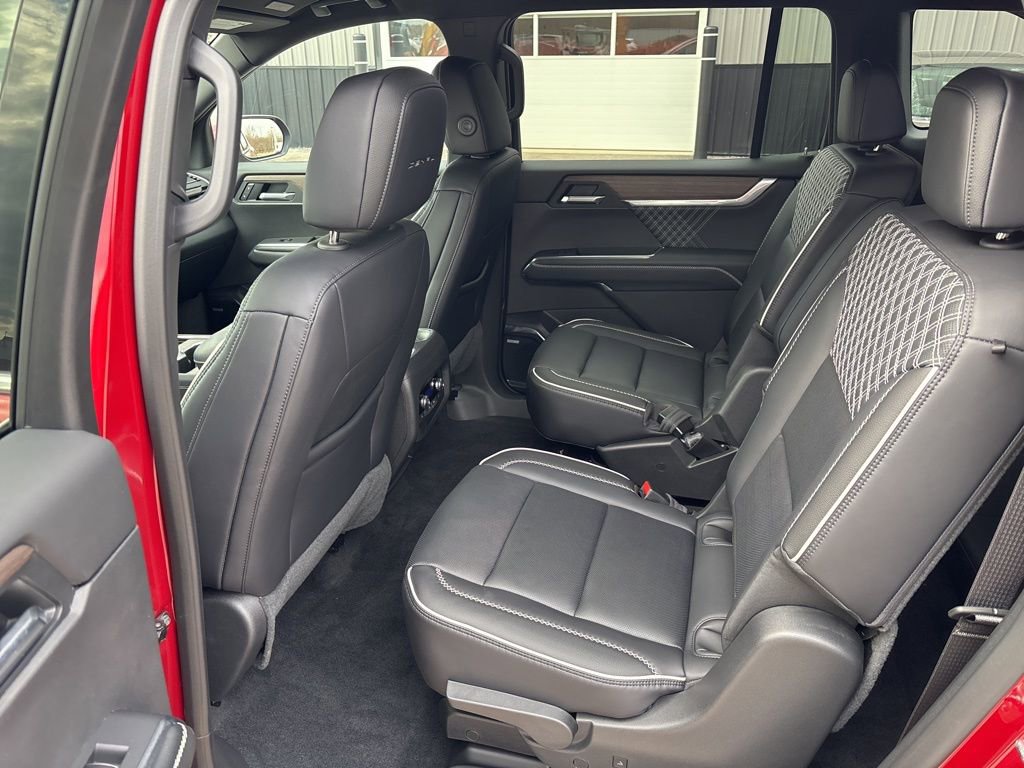 Used 2025 GMC Acadia Denali image 21