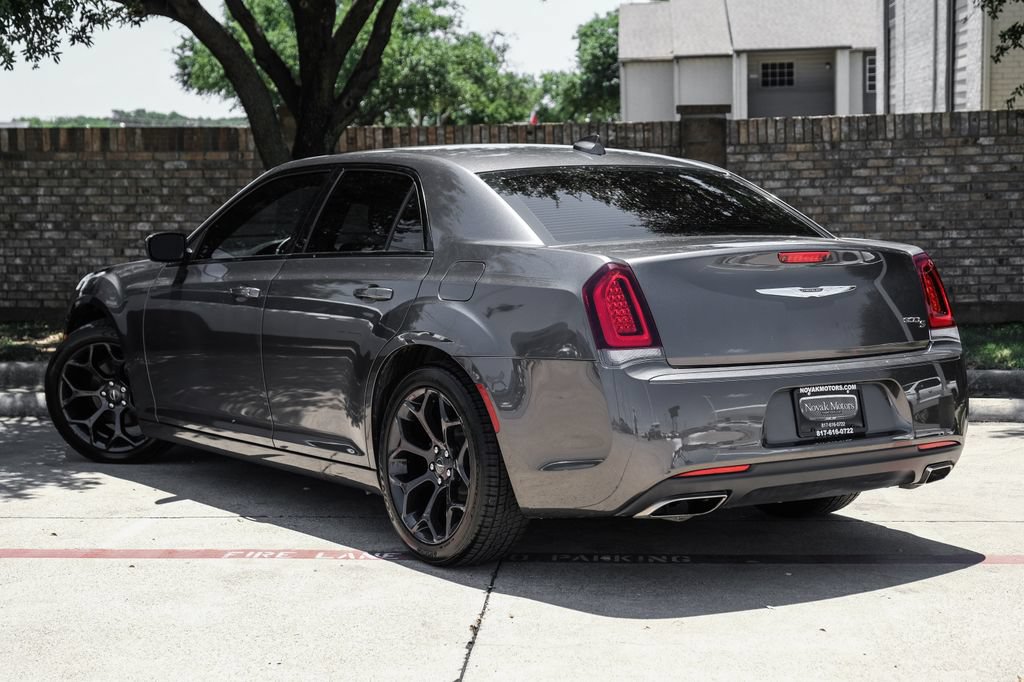 Used 2019 Chrysler 300 S RWD image 19
