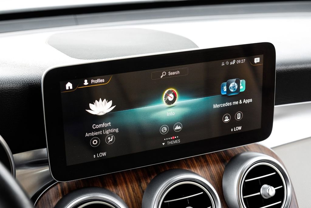 Used 2022 Mercedes-Benz GLC 300 w/ Premium Package Lite image 33