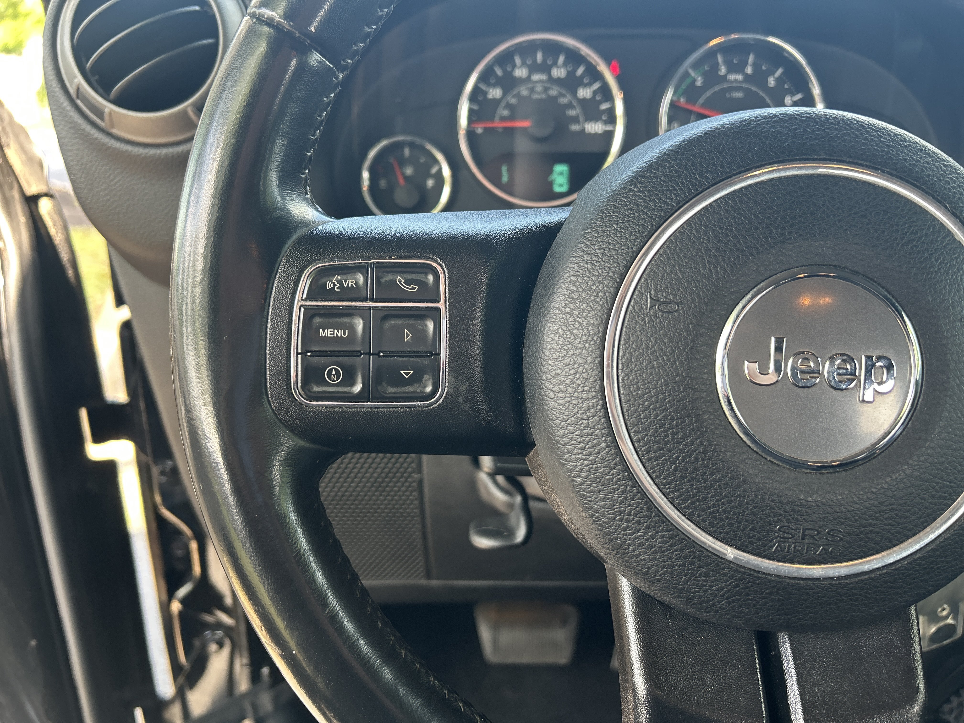 Used 2016 Jeep Wrangler Unlimited Sport w/ Connectivity Group AWD/4WD image 18