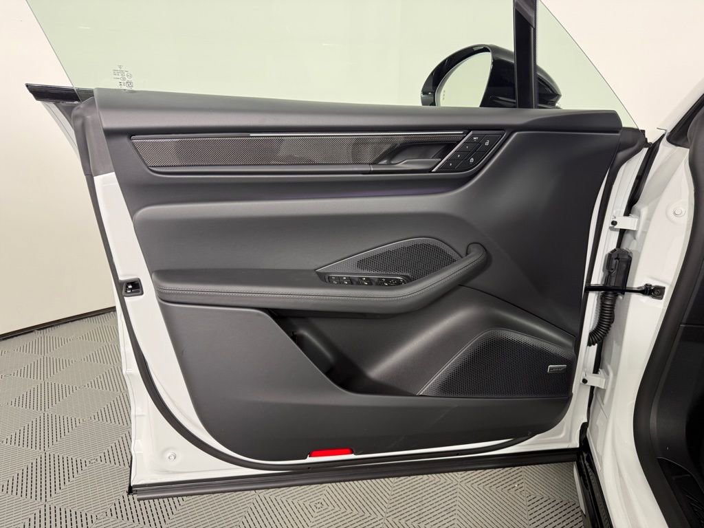 New 2026 Porsche Macan GTS Electric AWD/4WD image 19