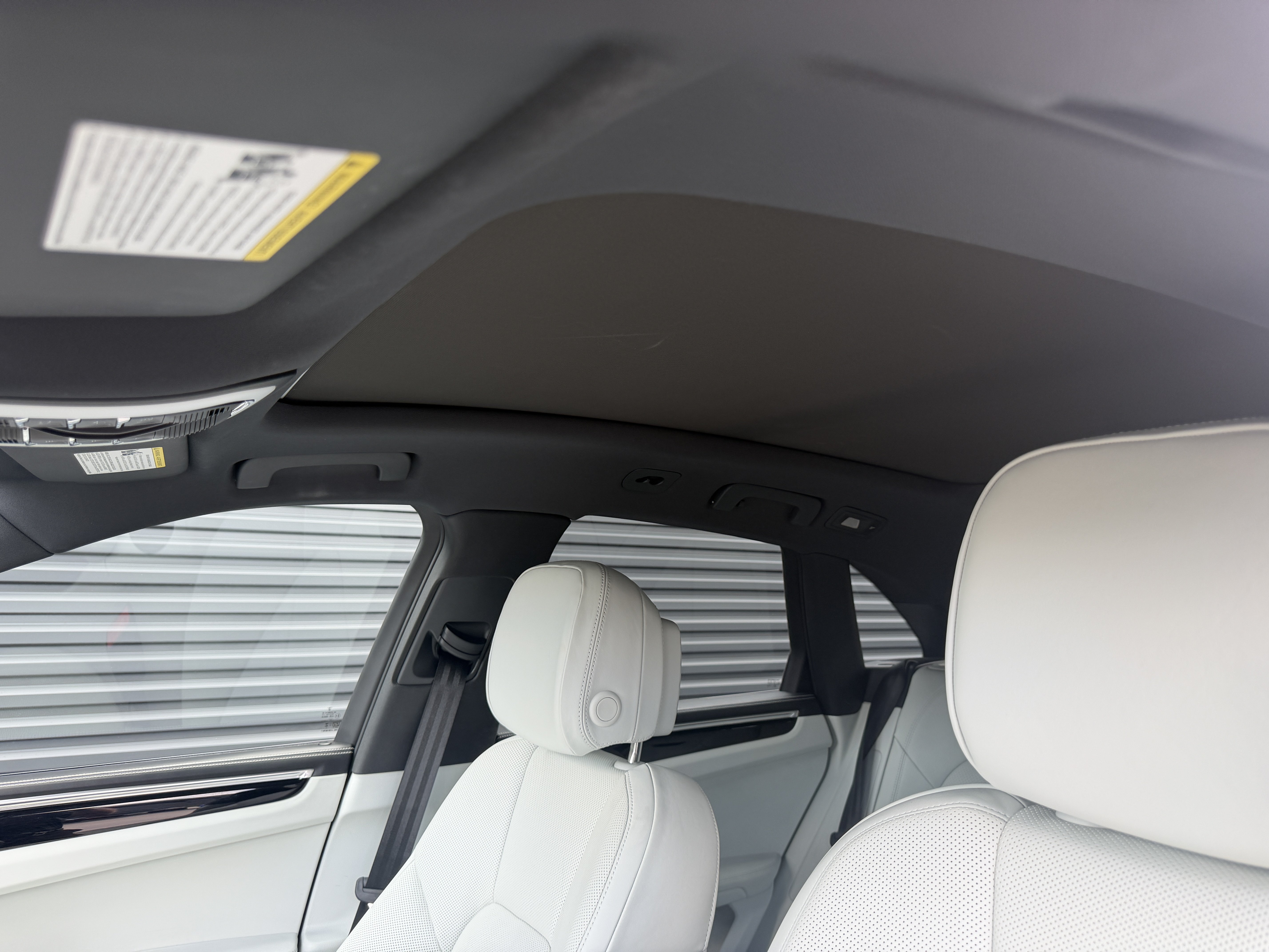 Certified 2024 Porsche Macan AWD/4WD image 34