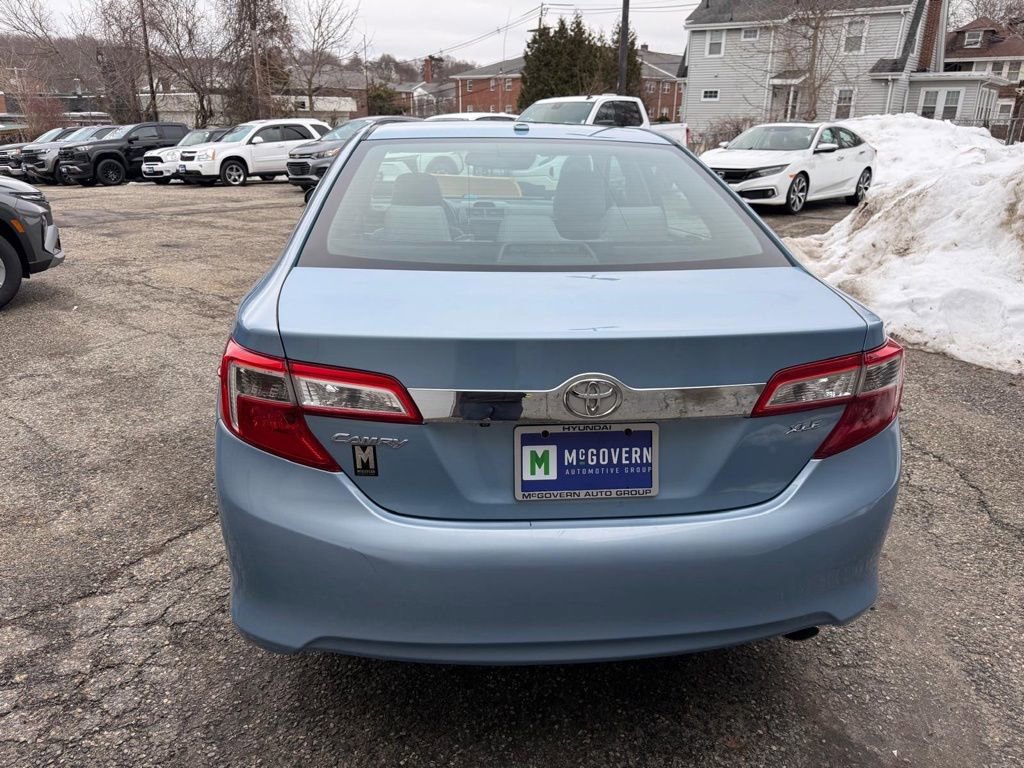 Used 2012 Toyota Camry XLE w/ Leather Pkg image 4
