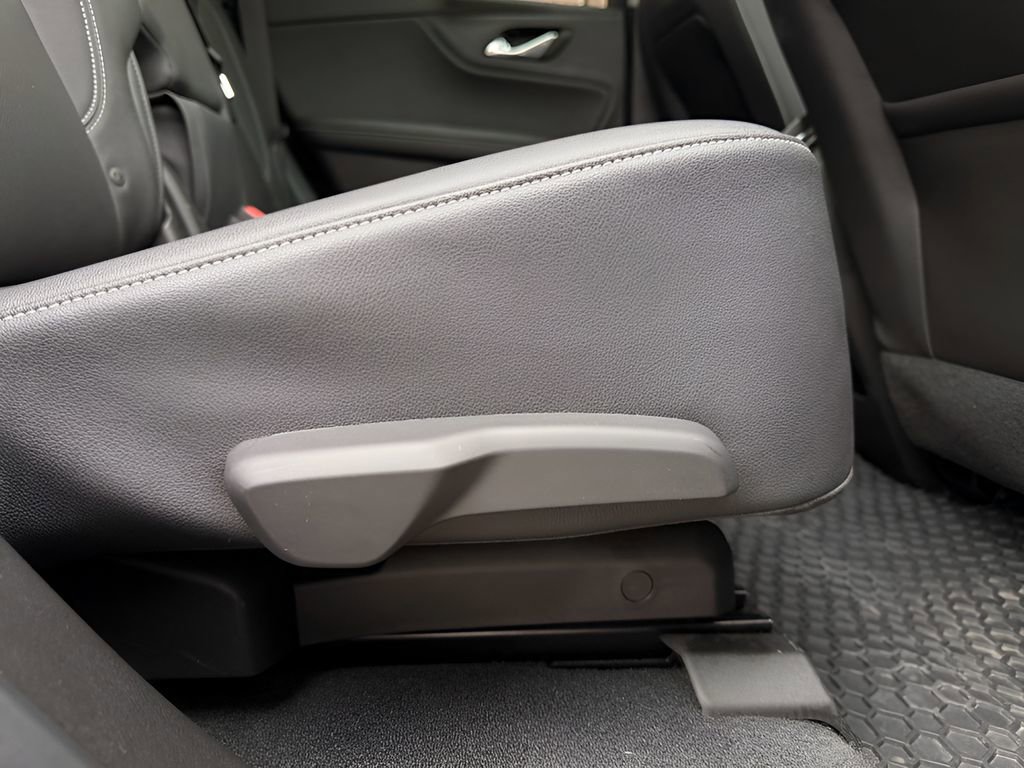 Used 2023 Chevrolet Blazer LT w/ Midnight/Sport Edition image 31