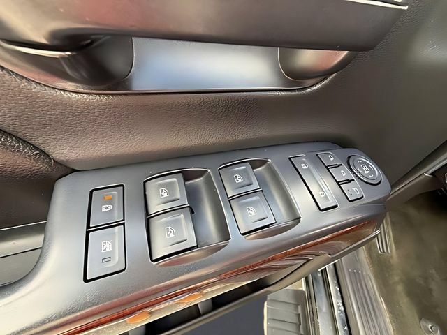 Used 2015 GMC Sierra 1500 SLT w/ SLT Crew Cab Value Package AWD/4WD image 13